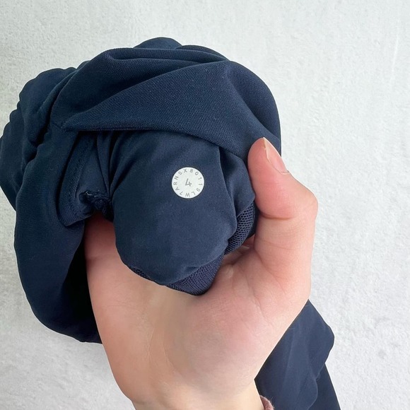 Lululemon Short - 4 - Picture 7 of 7